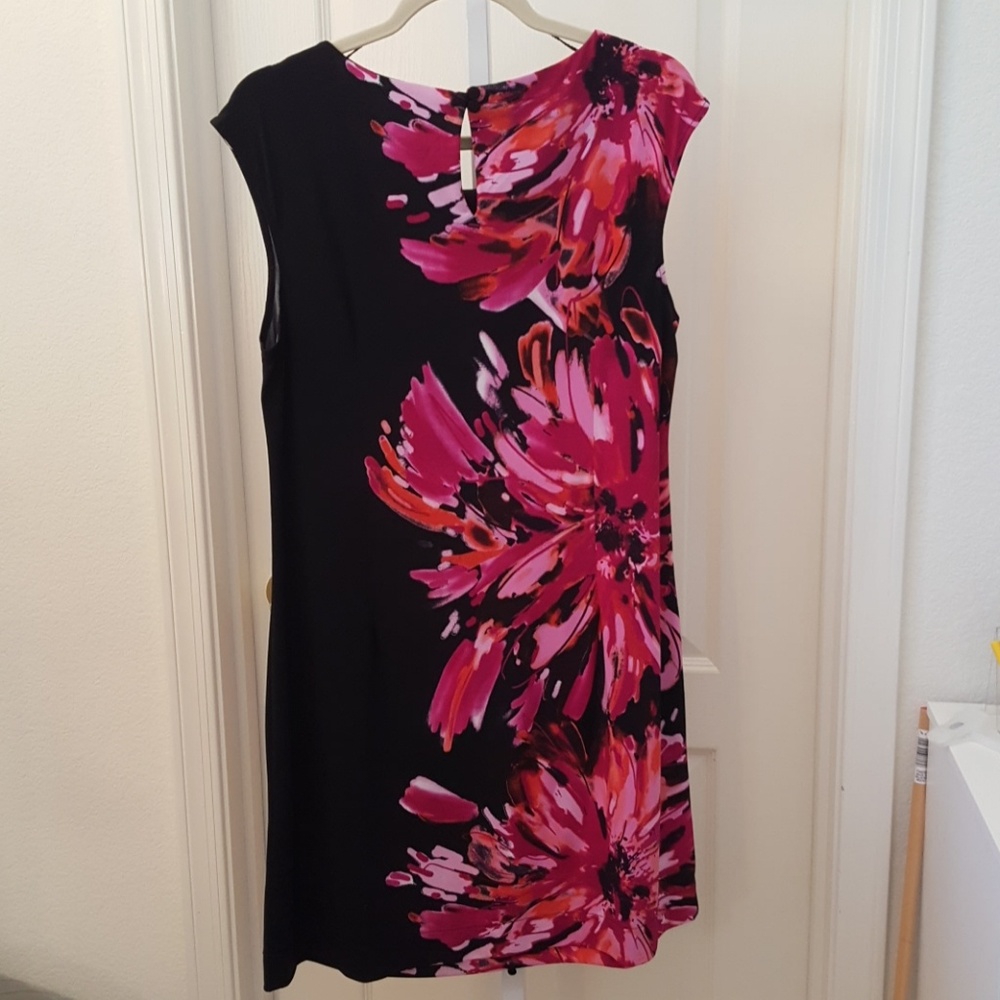 Dress - Picture 4 of 6